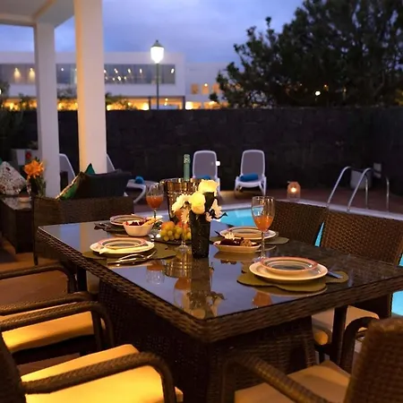 Private Pool In Playa Blanca, Cleaning Included بلايا بلانكا