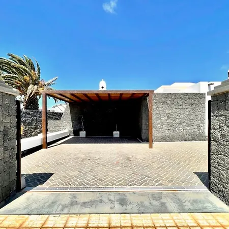 Private Pool In Playa Blanca, Cleaning Included Сasa de vacaciones *