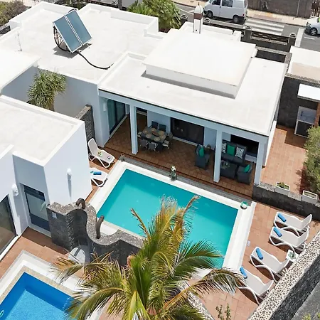 Private Pool In Playa Blanca, Cleaning Included 펜션 플라야블랑카